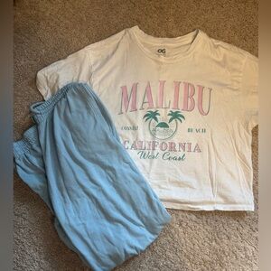 Teen girl outfit - joggers and crop top